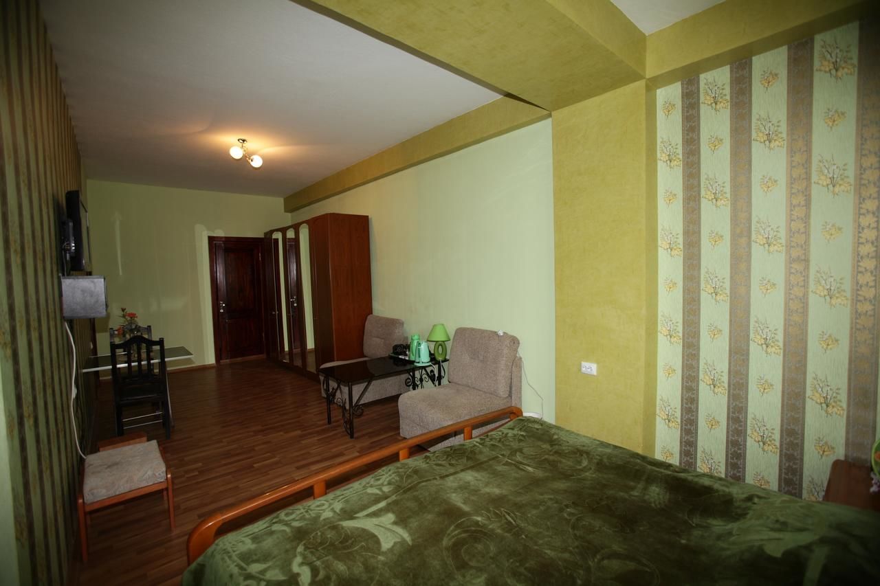 Отели типа «постель и завтрак» Mia B&B Tbilisi Тбилиси