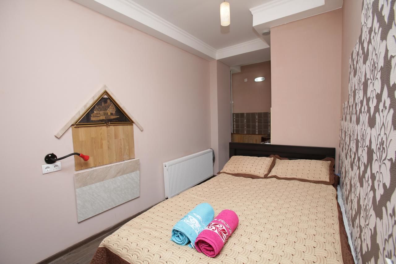 Отели типа «постель и завтрак» Mia B&B Tbilisi Тбилиси