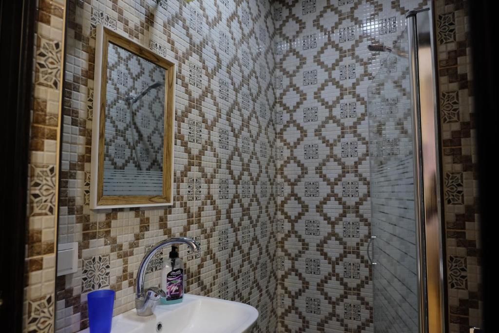 Отели типа «постель и завтрак» Mia B&B Tbilisi Тбилиси